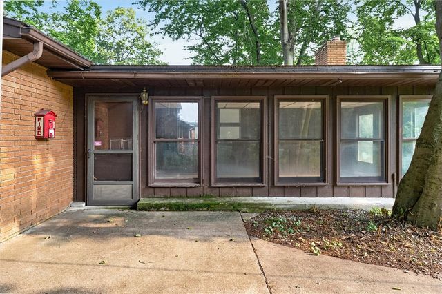 526 Sharon Drive, Greece, NY 14626