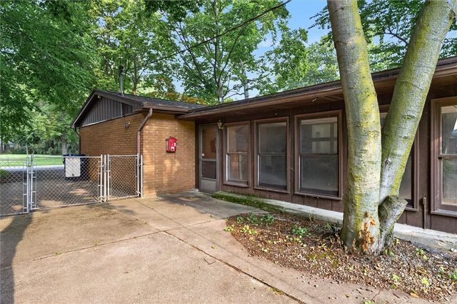 526 Sharon Drive, Greece, NY 14626