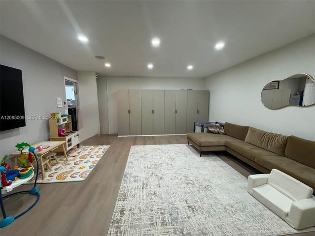 4827 SW 34th Avenue, Hollywood, FL 33312