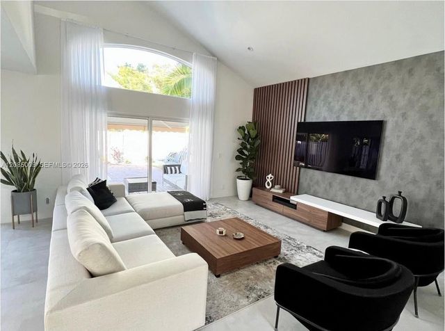4827 SW 34th Avenue, Hollywood, FL 33312