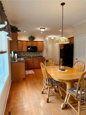 12 Shetland Circle, Chili, NY 14624
