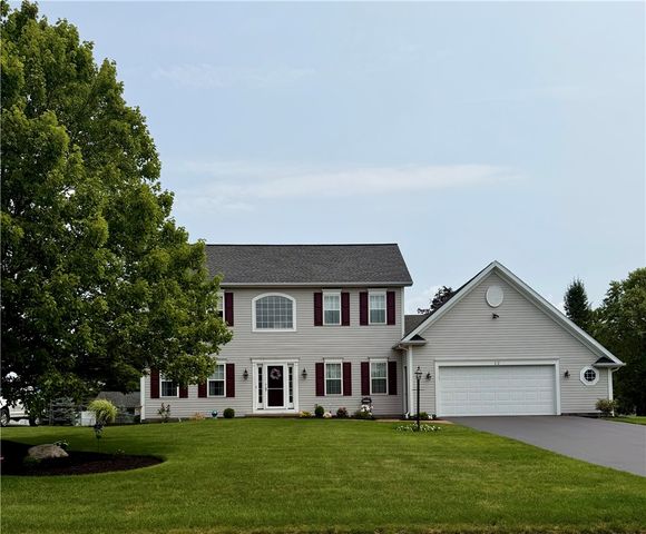 12 Shetland Circle, Chili, NY 14624