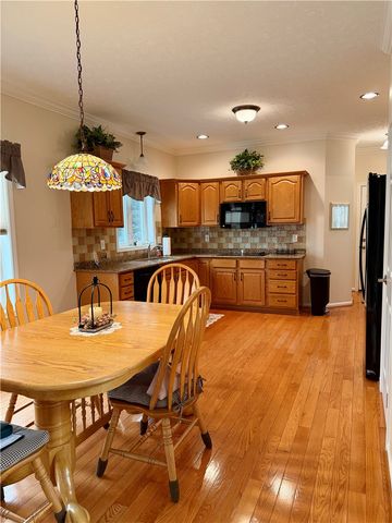12 Shetland Circle, Chili, NY 14624