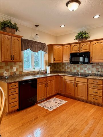 12 Shetland Circle, Chili, NY 14624