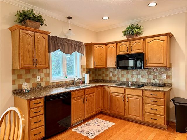 12 Shetland Circle, Chili, NY 14624