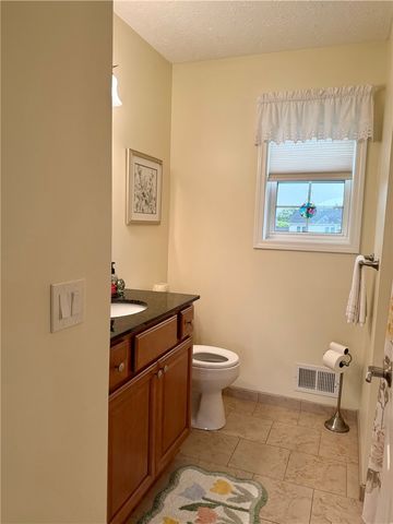 12 Shetland Circle, Chili, NY 14624