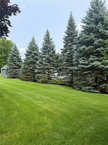12 Shetland Circle, Chili, NY 14624
