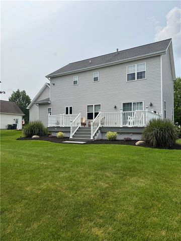 12 Shetland Circle, Chili, NY 14624