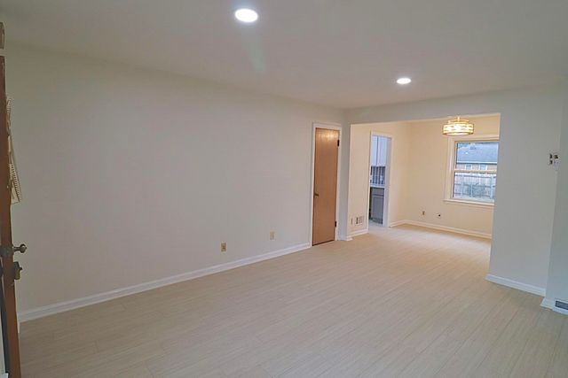 5116 E Larry Ln, Wichita, KS 67218
