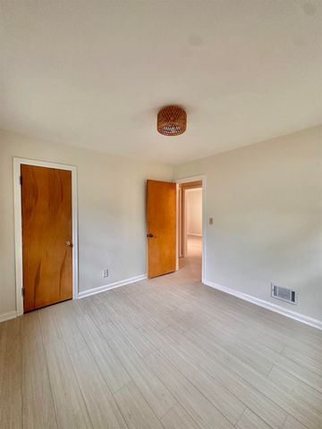 5116 E Larry Ln, Wichita, KS 67218