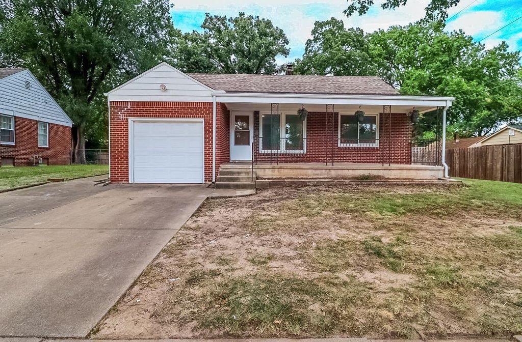 5116 E Larry Ln, Wichita, KS 67218
