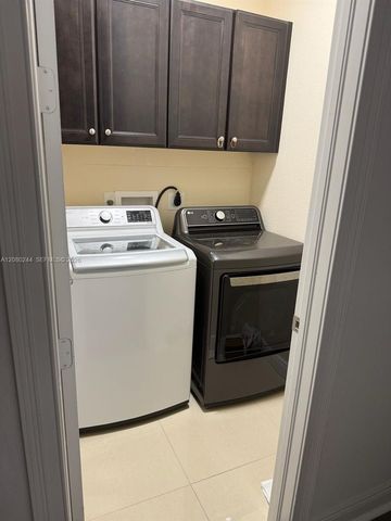 9907 NW 87th Terrace, Doral, FL 33178