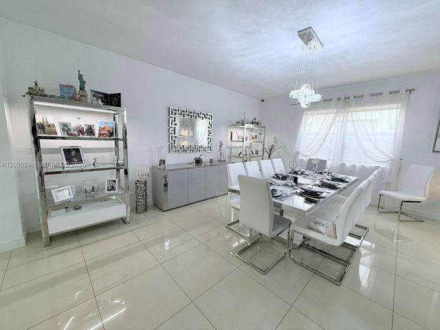 9907 NW 87th Terrace, Doral, FL 33178