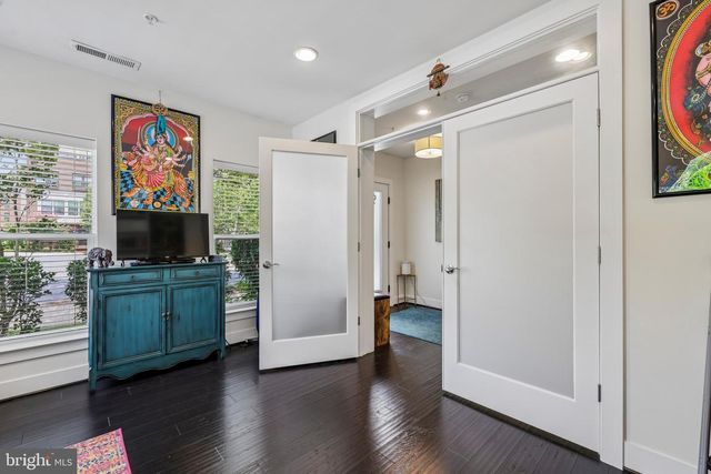 918 KING FARM BLVD, Rockville, MD 20850