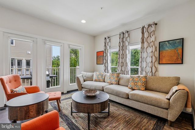 918 KING FARM BLVD, Rockville, MD 20850