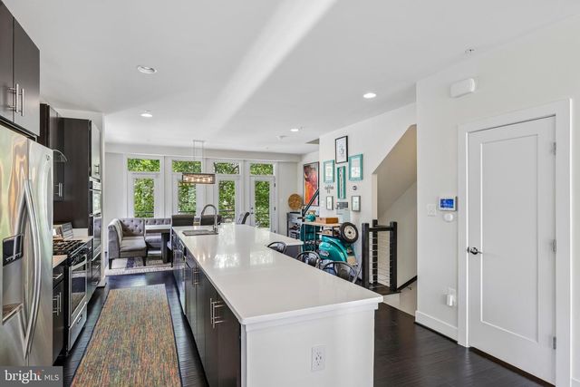 918 KING FARM BLVD, Rockville, MD 20850