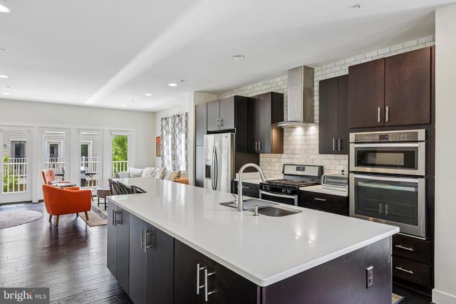 918 KING FARM BLVD, Rockville, MD 20850