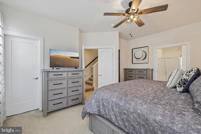 918 KING FARM BLVD, Rockville, MD 20850