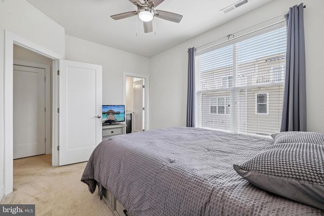 918 KING FARM BLVD, Rockville, MD 20850
