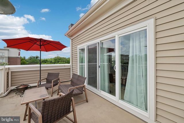 918 KING FARM BLVD, Rockville, MD 20850