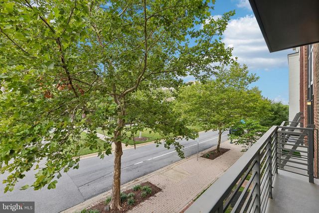 918 KING FARM BLVD, Rockville, MD 20850