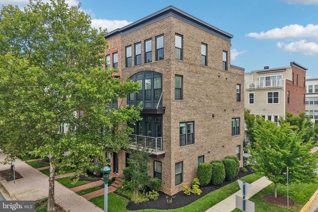 918 KING FARM BLVD, Rockville, MD 20850