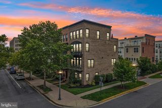 918 KING FARM BLVD, Rockville, MD 20850
