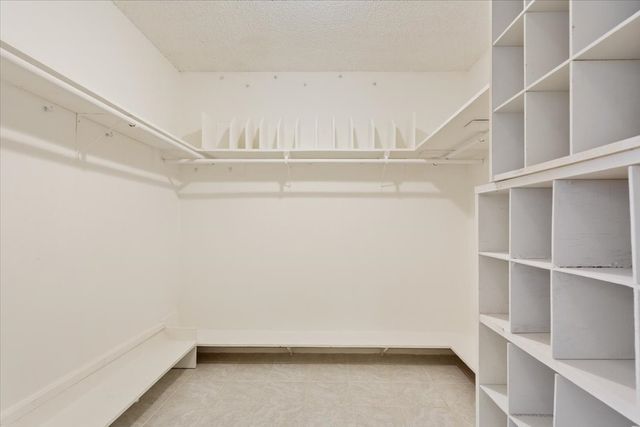 120 Wooded Crest Drive, Woodway, TX 76712