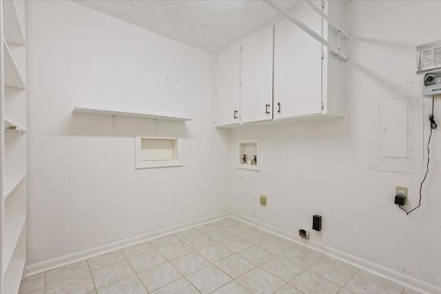 120 Wooded Crest Drive, Woodway, TX 76712