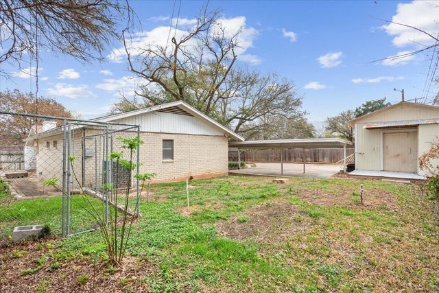 120 Wooded Crest Drive, Woodway, TX 76712