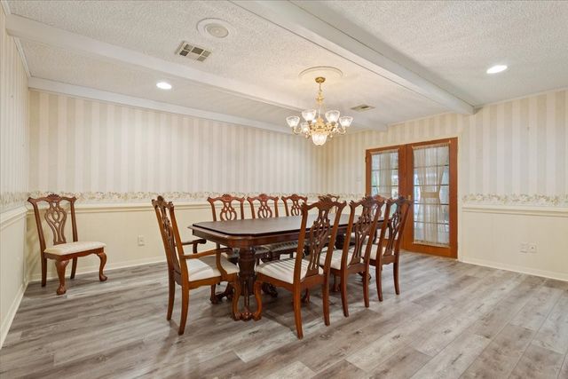 120 Wooded Crest Drive, Woodway, TX 76712