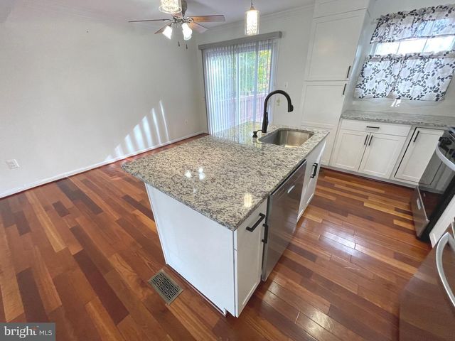 5597 SHANNON CT, Woodbridge, VA 22193