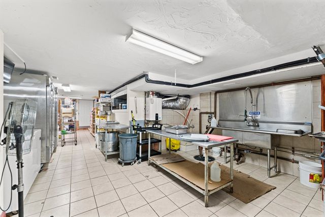 192 Warren Ave, Brockton, MA 02301