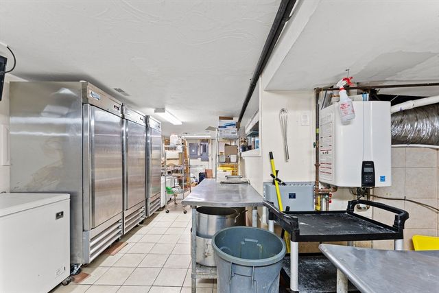 192 Warren Ave, Brockton, MA 02301