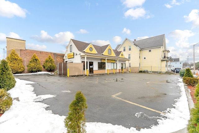 192 Warren Ave, Brockton, MA 02301