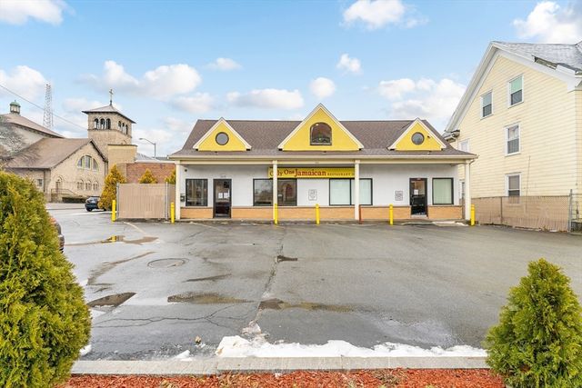 192 Warren Ave, Brockton, MA 02301