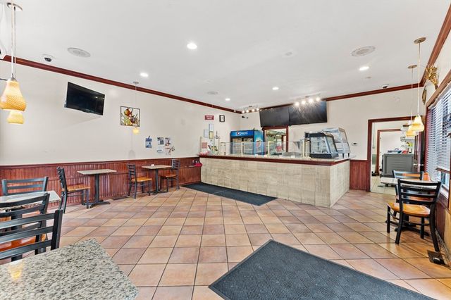 192 Warren Ave, Brockton, MA 02301