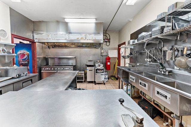 192 Warren Ave, Brockton, MA 02301