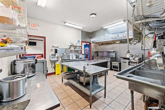 192 Warren Ave, Brockton, MA 02301