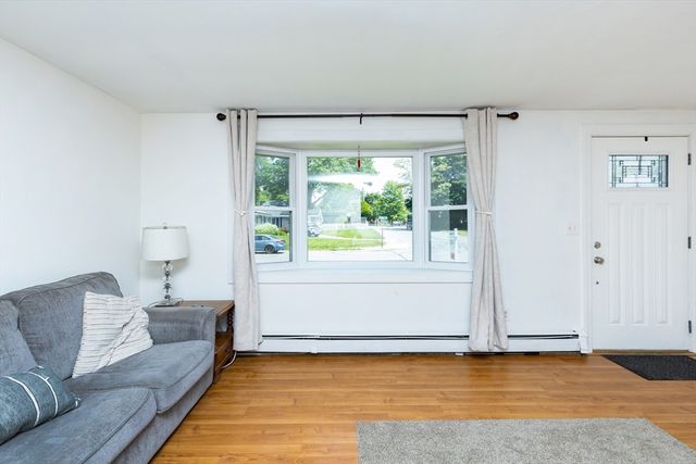 8 Andover Road, Beverly, MA 01915