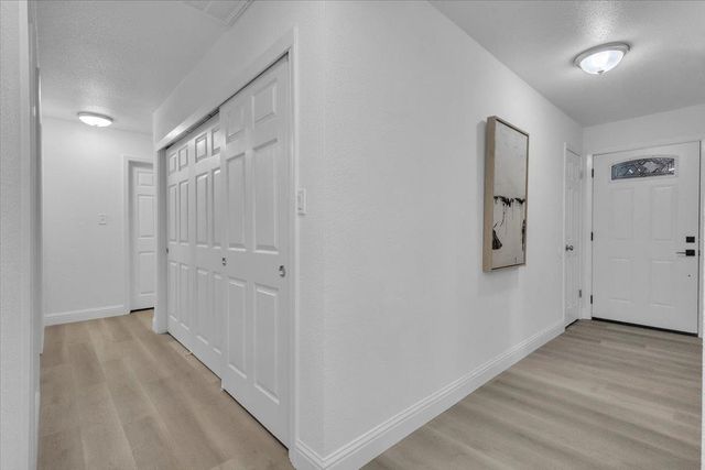 24 W Pardee Ln, Stockton, CA 95207