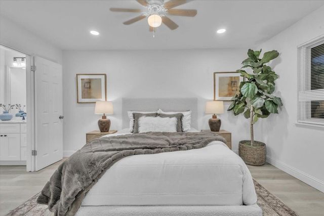 24 W Pardee Ln, Stockton, CA 95207