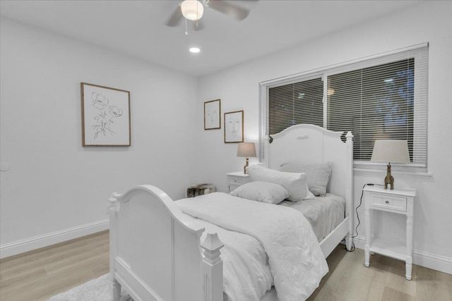 24 W Pardee Ln, Stockton, CA 95207