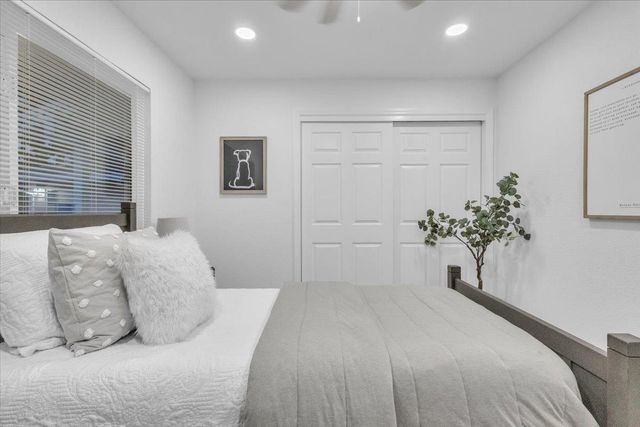 24 W Pardee Ln, Stockton, CA 95207