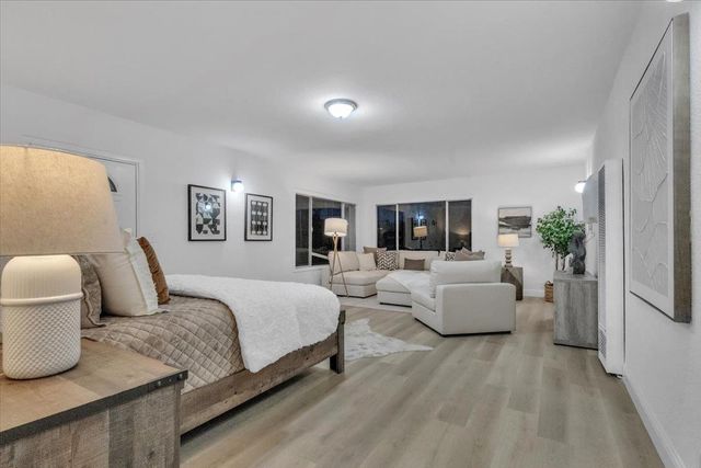 24 W Pardee Ln, Stockton, CA 95207