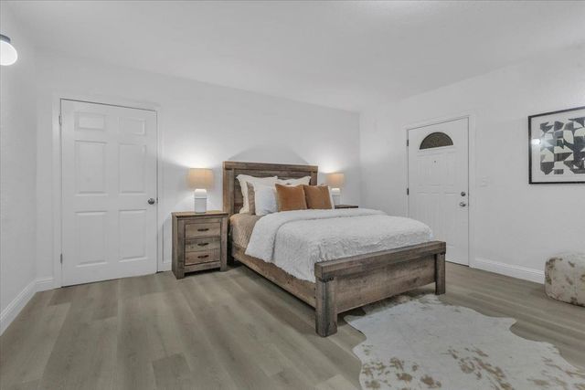 24 W Pardee Ln, Stockton, CA 95207