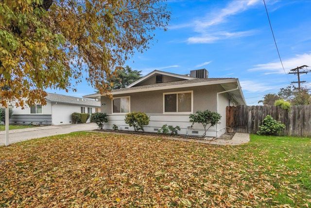 24 W Pardee Ln, Stockton, CA 95207