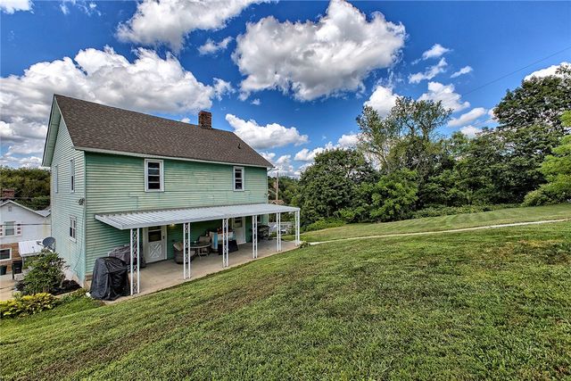 8005 Hayward St, Hempfield Twp, PA 15691