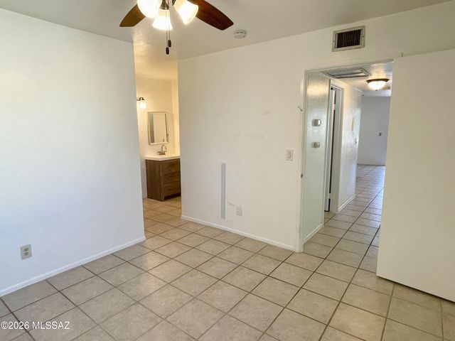 822 S Langley Ave Unit 207, Tucson, AZ 85710