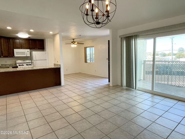 822 S Langley Ave Unit 207, Tucson, AZ 85710